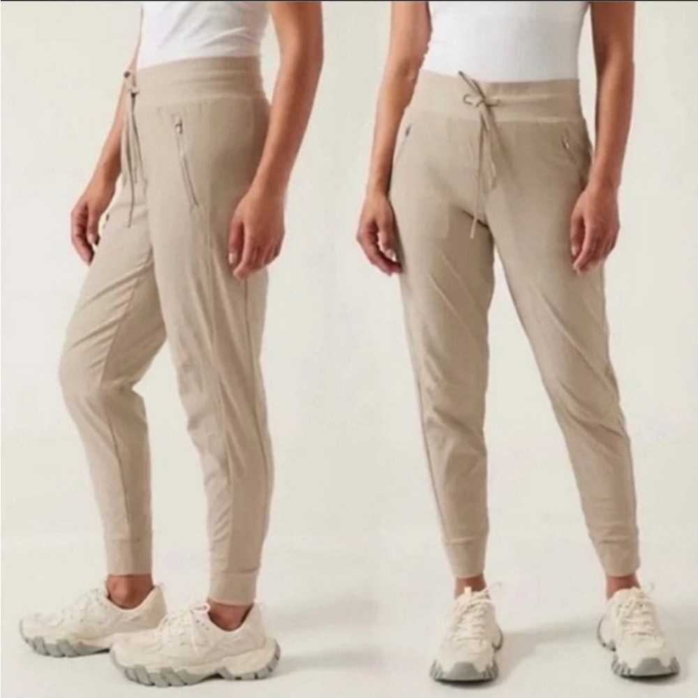 Athleta Trekkie north joggers brand new size 2
